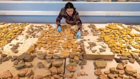 El puzzle más difícil del mundo: arqueólogos recomponen un fresco romano en Londres