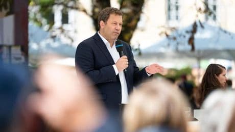 Sozialreformen: Klingbeil warnt vor Kaputtsparen des Sozialstaats