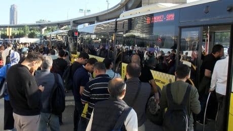 İBB ile Özel Halk Otobüsü şoförleri anlaştı; seferler devam edecek