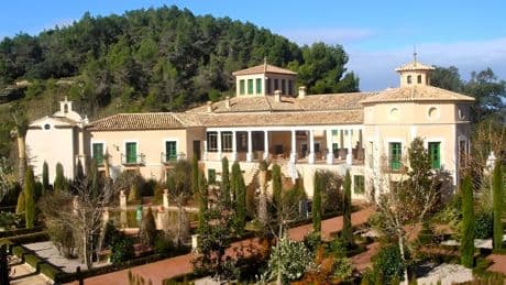 Vivir como un noble: la moda muy rentable de restaurar inmuebles históricos