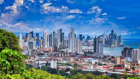 Los millonarios se fugan de Brasil y México mientras se disparan en Costa Rica y Panamá