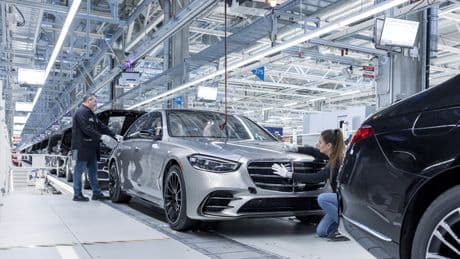 Mercedes, Porsche y Nissan bajan previsiones por los aranceles