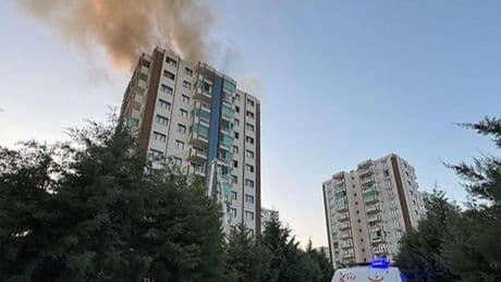 Diyarbakır'da 13 katlı binada yangın! 3'ü çocuk 4 kişi hayatını kaybetti