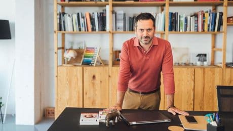 Álvaro Bilbao, neuropsicólogo: ''Existen cinco preguntas que os van a ayudar a saber si estáis en una relación de pareja en la que os estáis sintiendo bien''