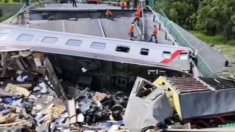Rusia investiga como terrorismo el colapso de dos puentes que ha causado 7 muertos y casi 70 heridos