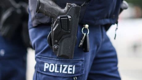 Schwer verletzter Mann (48) - Polizei schießt auf Messerangreifer