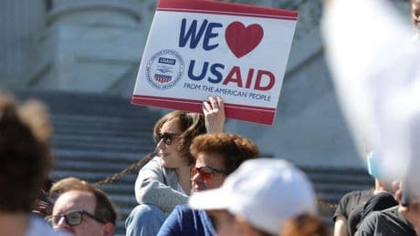 Plus de 14 millions de personnes pourraient mourir d’ici 2030 du fait des coupes dans l’aide internationale, selon une étude du Lancet