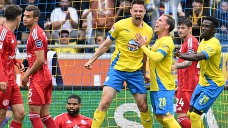 Noten zum 2:2: Welchen Fortuna-Profi die Fans in Braunschweig sehr kritisch gesehen haben