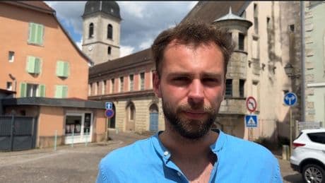 Franzosen sind sauer - Sie dürfen nicht ins Freibad