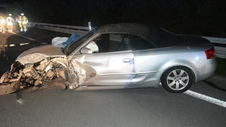 Drama auf der Landstraße - Mann (58) stirbt bei Frontal-Crash