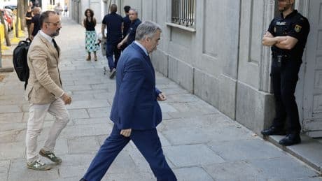 El Supremo no cree la versión de Santos Cerdán y Antxon Alonso sobre el contrato privado de Servinabar: &quot;No se explica&quot;