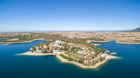 Ni Madrid ni Castilla-La Mancha: Extremadura es la comunidad con más banderas azules en playas de interior