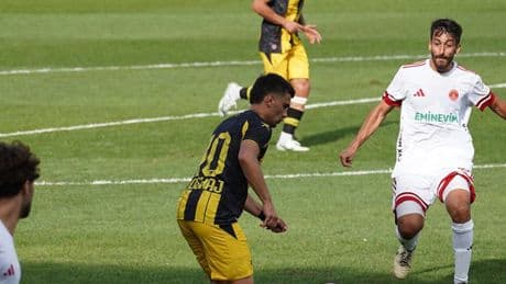 İstanbulspor 3 puanı 4 golle aldı!