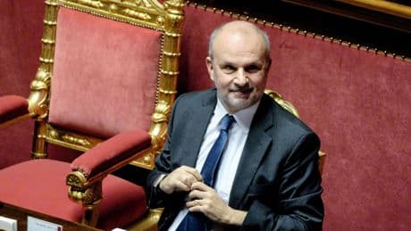 Vaccins : les ambiguïtés persistantes du gouvernement Meloni