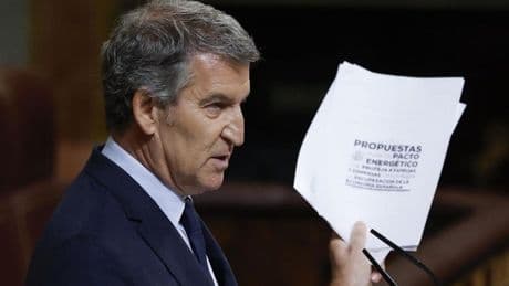 Feijóo acusa a Sánchez de «despreciar la democracia»: «Ningún gobierno europeo sobrevive sin Presupuestos»