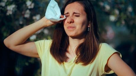 Brits urged to follow this 30-second rule as pollen levels soar