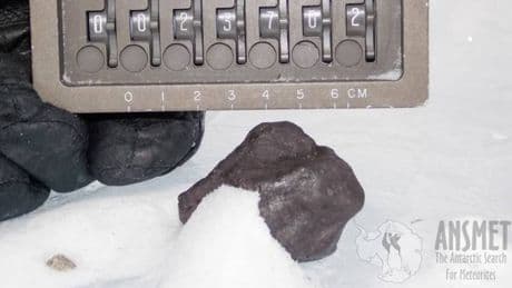 Estudian un meteorito caído en la Antártida y descubren que podría tener el 'secreto' de la vida