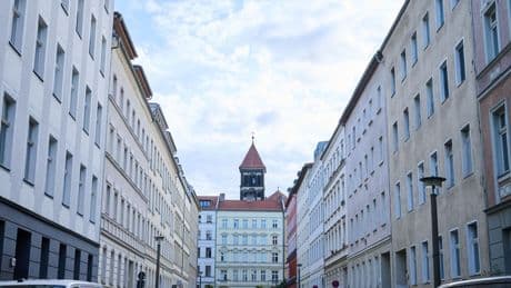 Immobilien: Preise von Wohnungen und Häusern steigen