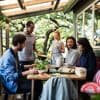 Pergola plaatsen? Grindpad aanleggen? 8 zomerklussen in je tuin en hoe je ze tot een goed einde brengt