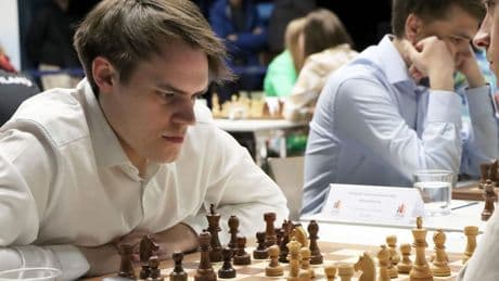 Schach: Deutscher Großmeister Matthias Blübaum schafft historischen Erfolg