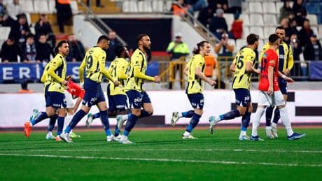 Fenerbahçe'nin millli yıldızından ayrılık talebi (11 Haziran 2025 transfer haberleri)