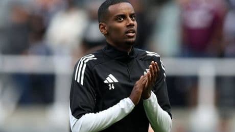Alan Shearer makes feelings clear on Alexander Isak behaviour as WhatsApp messages emerge