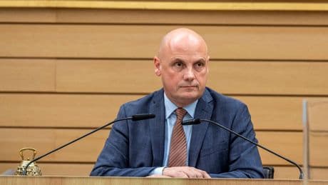 Landtag in Baden-Württemberg - Nach Hakenkreuz-Skandal: SPD-Politiker tritt zurück