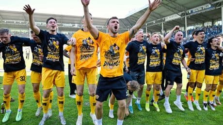 3. Liga: Dynamo Dresden und Arminia Bielefeld feiern Aufstieg
