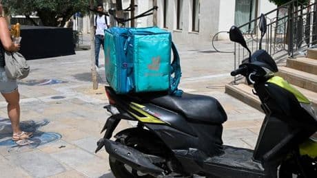 Lieferdienste: Wolt-Muttergesellschaft übernimmt Deliveroo