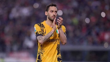 Hakan Çalhanoğlu'na büyük şok! Sözleşmesi...