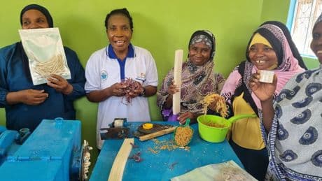 Auf einer Trauminsel sprengen mutige Frauen die Ketten uralter Traditionen