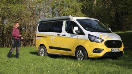 Así es la compacta cámper con todo lo necesario para salir de escapada