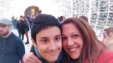 Mercedes, madre de Alfonso con autismo y gran dependiente: "Somos las familias quienes los sostenemos sin recursos"