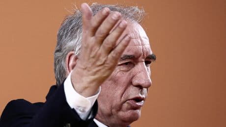 Les «boomers» bénéficient-ils vraiment de plus de «confort» que les jeunes, comme l’estime François Bayrou ?
