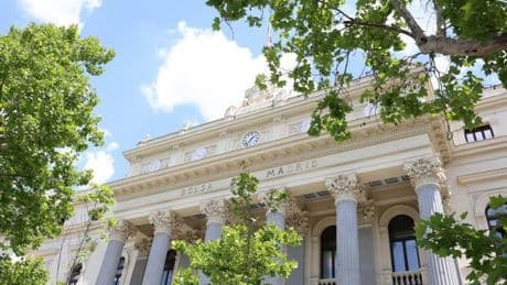 La bolsa española conquista los 13.300 puntos tras subir un 3,39% en la semana