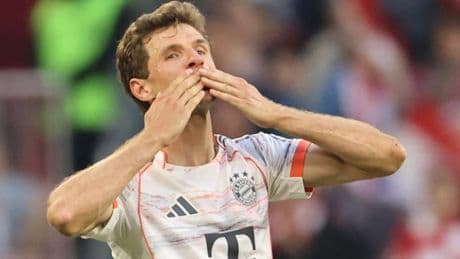 Gänsehautmomente in München – Müllers emotionales Abschiedsspiel im Video