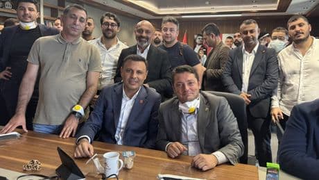 Barikatın arkasında: Gürsel Tekin'in girmeye çalıştığı odadan ilk fotoğraf