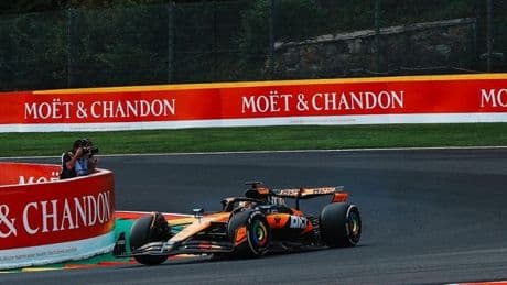 Solo Verstappen planta cara a los McLaren en los libres de Spa