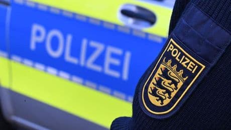 Kreis Ludwigsburg: Mann baut Unfall und flüchtet zu Fuß über die Autobahn 81