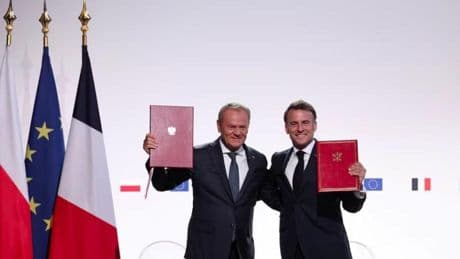 Francia e Polonia firmano un nuovo trattato di difesa