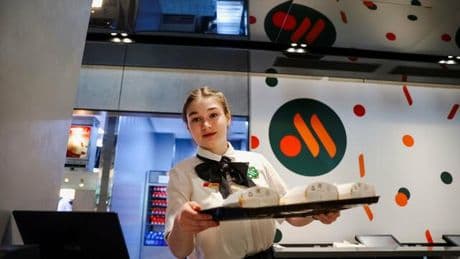 Star Coffee und Vkusno statt McDonald's: Pommes und so was wie ein Big Mäc – Russlands Marken-Kopien boomen