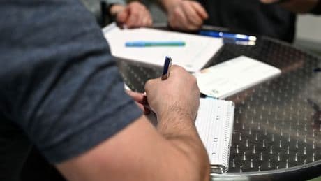 Krankenkasse: Generationenkonflikte in Betrieben