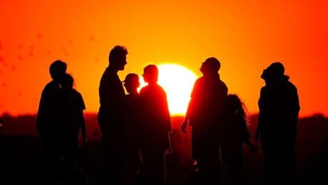 Why is the UK experiencing a heatwave and what can people do in response?
