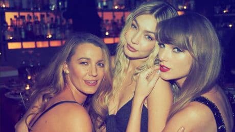Es werden schon Wetten abgegeben - Welche beste Freundin wird Taylors Trauzeugin?