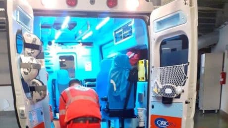 Bambino di 3 anni cade dalla finestra al terzo piano: versa in gravi condizioni in ospedale