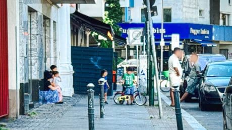 Steuerzahler begleichen die Rechnungen - Das Sozial-Hotel im feinen Berlin