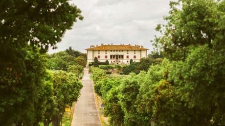 Una giornata nella Tenuta di Artimino per scoprire la Villa dei Cento Camini e la nuova fondazione Giuseppe Olmo