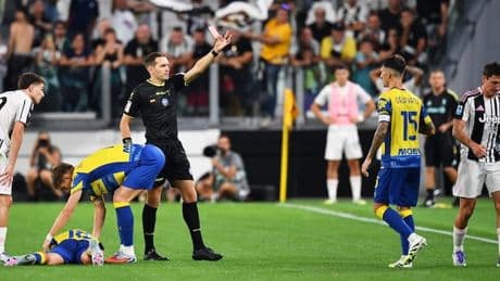 Moviola Juve-Parma, CalVARese: Marcenaro tra fischi e fiscalit&agrave;. Su Cambiaso...