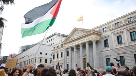 El Congreso aprueba con el voto del PSOE tramitar la ley del embargo de armas a Israel por "el genocidio" en Gaza