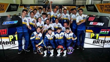 El SeventyTwo Artbox de Alzamora arranca el FIM JuniorGP con doble victoria